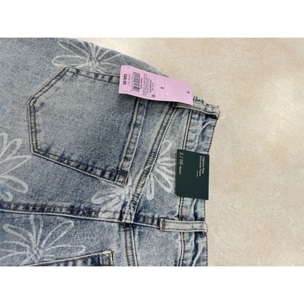 Wild Fable Floral Embroidered Bell Bottom Jeans - Size 2 NWT - Picture 5 of 6